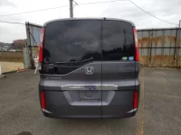 Honda STEP WAGON лот № 22036 оценка 3.5  с аукциона в Японии 3