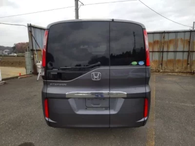 Honda STEP WAGON  с аукциона в Японии