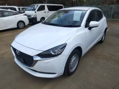 Mazda MAZDA2  с аукциона в Японии