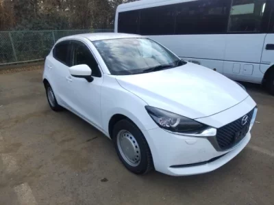 Mazda MAZDA2  с аукциона в Японии