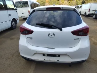 Mazda MAZDA2  с аукциона в Японии