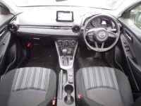 Mazda MAZDA2 лот № 220 оценка 3.5  с аукциона в Японии 5