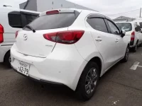 Mazda MAZDA2 лот № 220 оценка 3.5  с аукциона в Японии 1