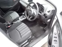 Mazda MAZDA2 лот № 220 оценка 3.5  с аукциона в Японии 2