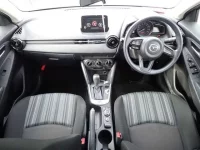 Mazda MAZDA2 лот № 225 оценка R  с аукциона в Японии 2