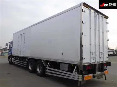 Isuzu GIGA  с аукциона в Японии