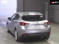 Mazda AXELA лот № 5 оценка 4  с аукциона в Японии 1