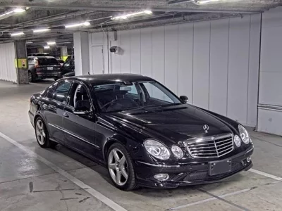 Mercedes-Benz E CLASS  с аукциона в Японии