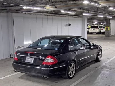 Mercedes-Benz E CLASS  с аукциона в Японии