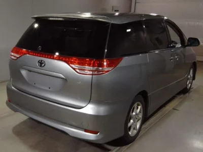 Toyota ESTIMA  с аукциона в Японии