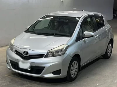 Toyota VITZ  с аукциона в Японии