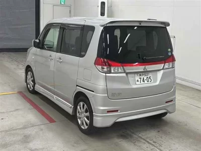 Mitsubishi DELICA D2