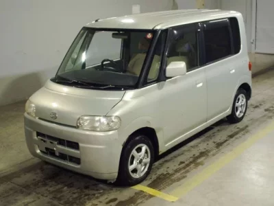 Daihatsu TANTO  с аукциона в Японии