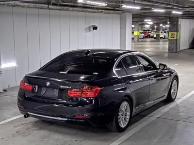 BMW 3-Series  с аукциона в Японии