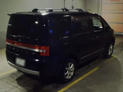 Mitsubishi DELICA D5