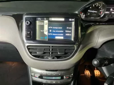 Peugeot 208  с аукциона в Японии