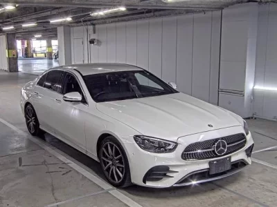 Mercedes-Benz E CLASS  с аукциона в Японии