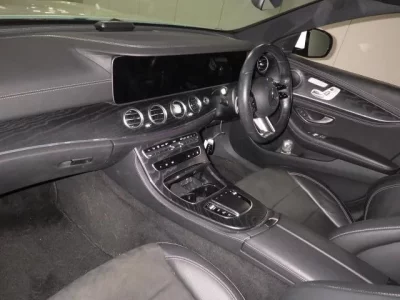 Mercedes-Benz E CLASS  с аукциона в Японии