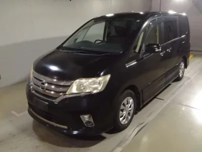 Nissan SERENA  с аукциона в Японии