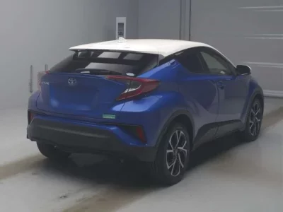 Toyota C-HR  с аукциона в Японии