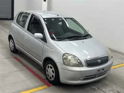 Toyota VITZ  с аукциона в Японии