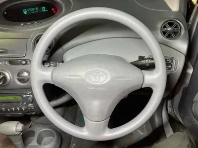 Toyota VITZ  с аукциона в Японии