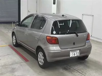 Toyota VITZ  с аукциона в Японии
