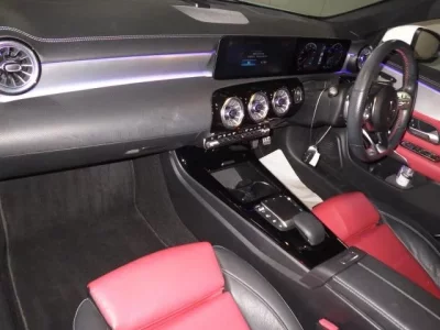 Mercedes-Benz CLA CLASS  с аукциона в Японии
