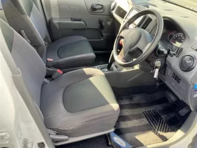 Mitsubishi LANCER VAN