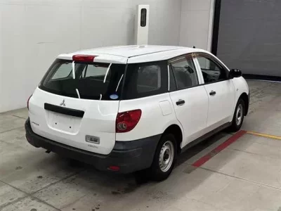 Mitsubishi LANCER VAN