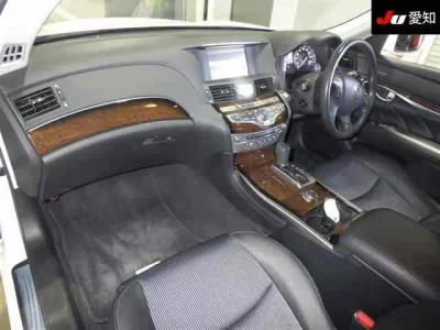 Nissan FUGA  с аукциона в Японии