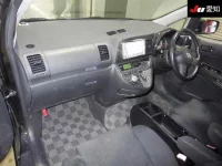 Toyota WISH лот № 241 оценка 3  с аукциона в Японии 2