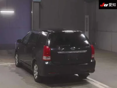 Toyota WISH  с аукциона в Японии