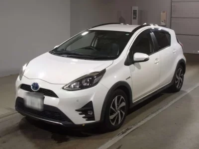 Toyota AQUA  с аукциона в Японии
