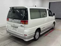 Nissan ELGRAND лот № 90201 оценка 4  с аукциона в Японии 1