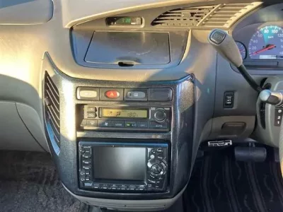 Nissan ELGRAND  с аукциона в Японии