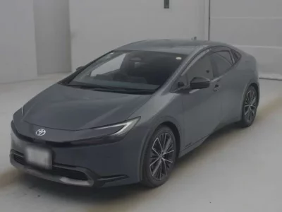 Toyota PRIUS  с аукциона в Японии