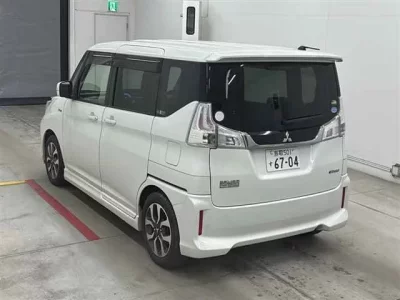 Mitsubishi DELICA D2  с аукциона в Японии