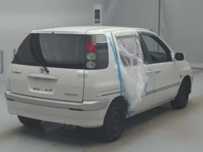 Toyota RAUM  с аукциона в Японии