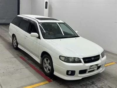 Nissan AVENIR WAGON