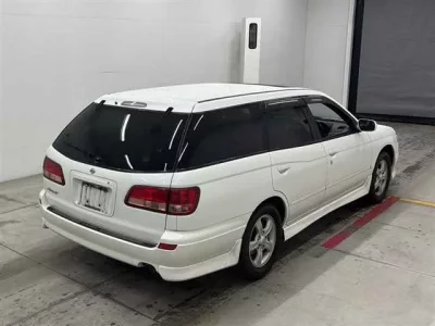 Nissan AVENIR WAGON