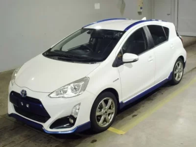 Toyota SPADE  с аукциона в Японии