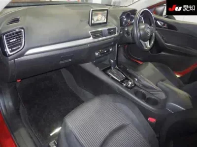 Mazda AXELA  с аукциона в Японии