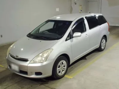 Toyota WISH  с аукциона в Японии