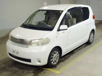 Toyota PORTE  с аукциона в Японии