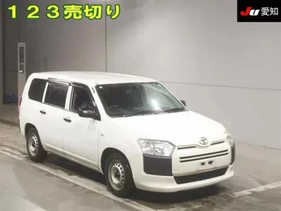 Toyota SUCCEED  с аукциона в Японии