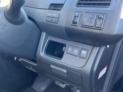 Nissan SERENA  с аукциона в Японии