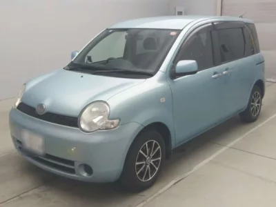 Toyota SIENTA  с аукциона в Японии