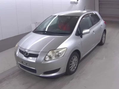 Toyota AURIS  с аукциона в Японии