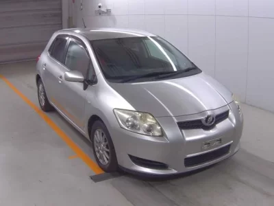 Toyota AURIS  с аукциона в Японии